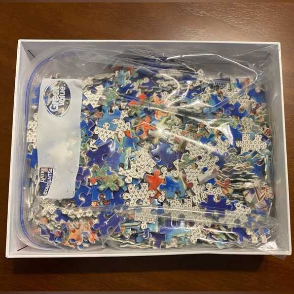 World Features 1000 pc Puzzle - Picture 2 of 2